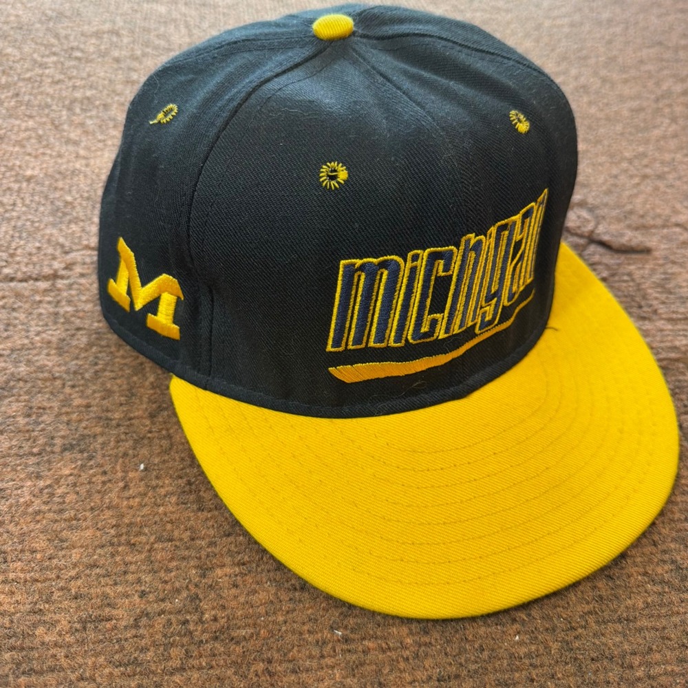 Vintage Starter Michigan Wolverines Hat Snapback Made in USA Black Yellow NCAA